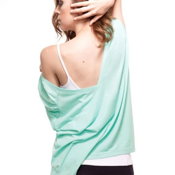 Karma Athletics 'Ceilo' Yoga Cover-up - Picture 5 of 5